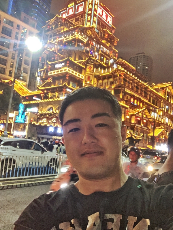 钢铁侠的第一张照片--茂名相亲服务中心
